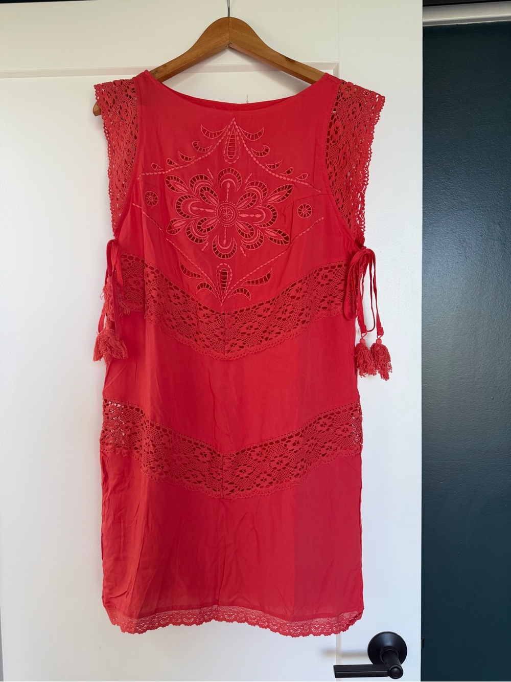 Red Crochet Lace Sleeveless Women's Top